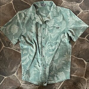 Eddie Bauer Men's Tropical Green Button Down Shirt
